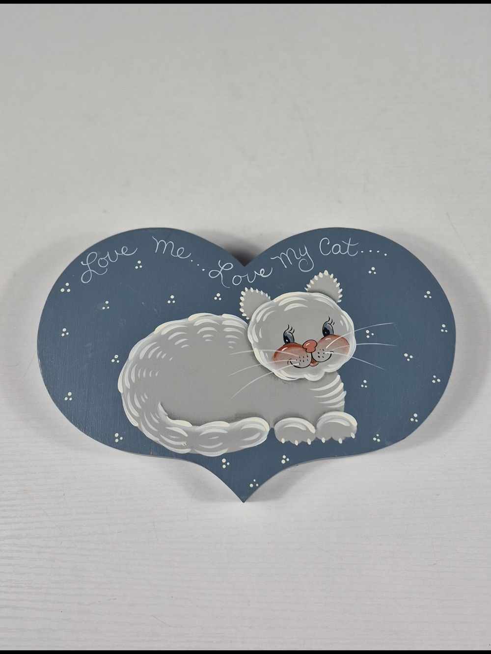 Vintage Hand-painted, heart-shaped wooden plaque featuring a folk-art style Cat
